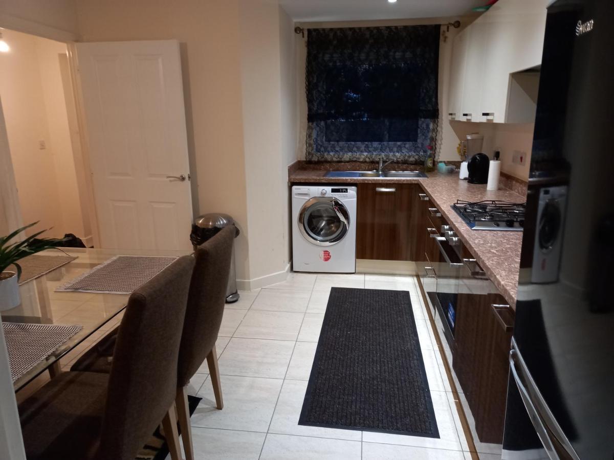 Immaculate 3 Bedroom Property. Nottingham Exterior foto